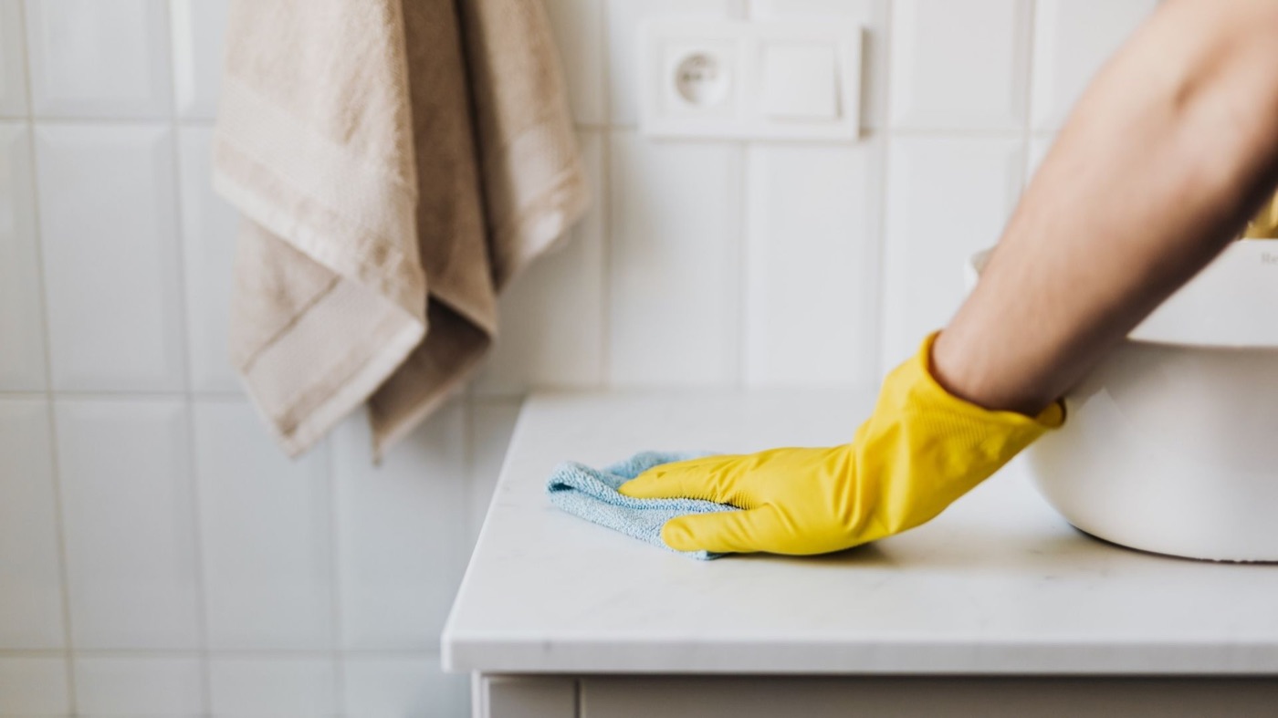 Bathroom cleaning detail in Lynnwood WA